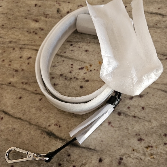 NWT ☆ Michael Kors Shoulder Strap, Brand NEW! - Picture 2 of 3